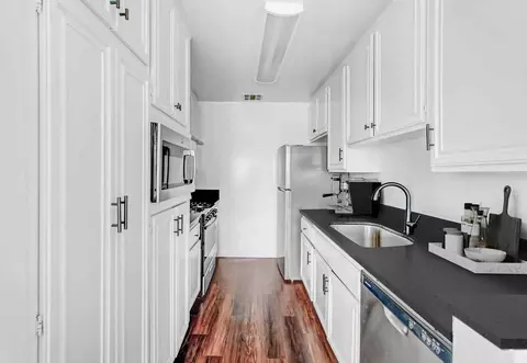 3596 S Centinela Ave, Los Angeles, CA 90066
