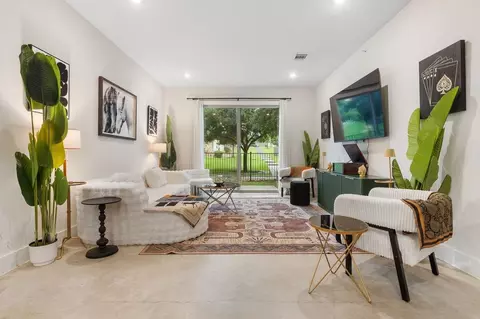 7522 12 W Slaughter Ln, Austin, TX 78749