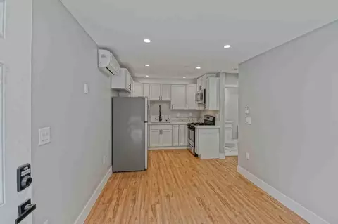 1923 Vanderbilt Ln, Redondo Beach, CA 90278