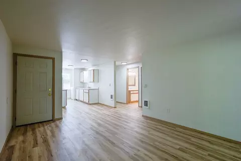 7823 NE Fourth Plain Blvd, Vancouver, WA 98662 photo 3