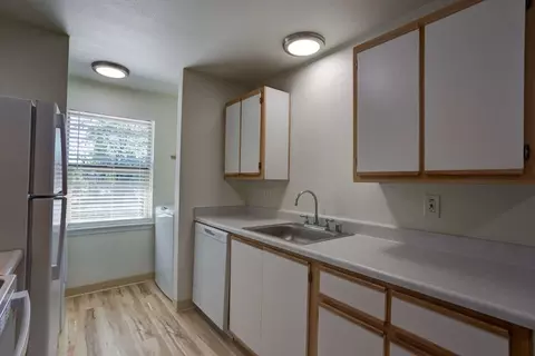 7823 NE Fourth Plain Blvd, Vancouver, WA 98662 photo 9