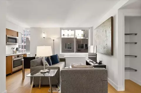 420 E 54th St, New York, NY 10022