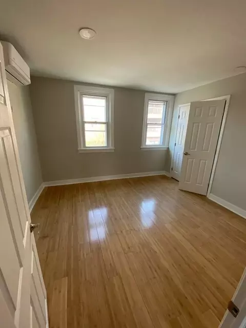 250 South St, Philadelphia, PA 19147