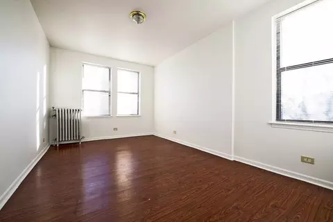 1734 E 72nd St, Chicago, IL 60649 photo 4