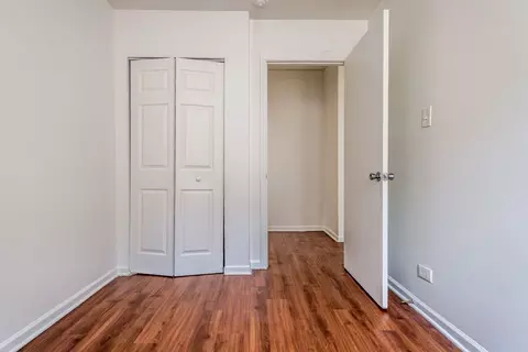 1734 E 72nd St, Chicago, IL 60649 photo 2