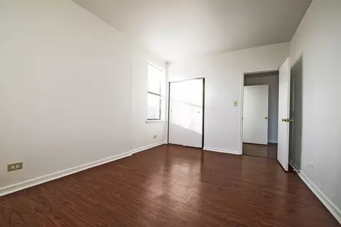 1734 E 72nd St, Chicago, IL 60649 photo 5