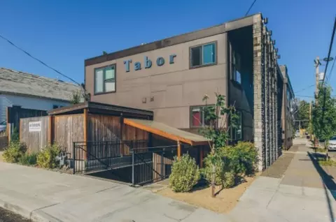 15 56075625 E Burnside St 15 Ne 57th Ave, Portland, OR 97215