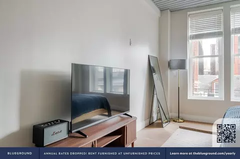 8 Whittier Pl, Boston, MA 02114 photo 3