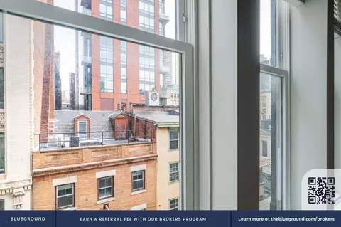 8 Whittier Pl, Boston, MA 02114 photo 4