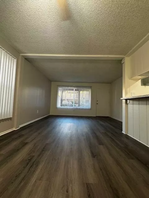 13882 N Tustin Ave, Santa Ana, CA 92780