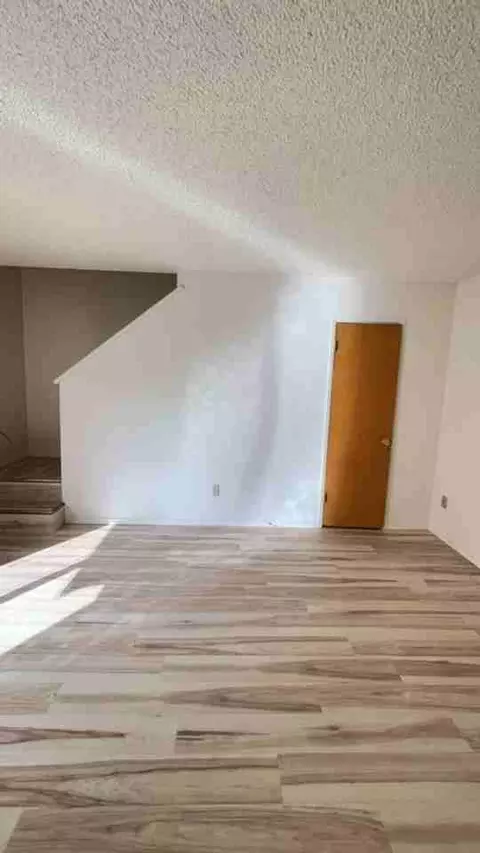475 N Main St, Ashland, OR 97520