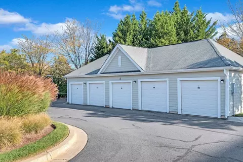719 Fallsgrove Dr, Rockville, MD 20850 photo 17