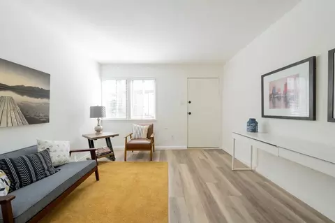 2620 11th St, Santa Monica, CA 90405