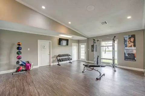 9850 Meadowglen Ln, Houston, TX 77042 photo 21