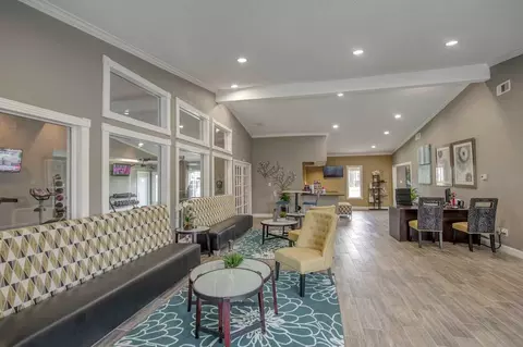 9850 Meadowglen Ln, Houston, TX 77042 photo 9