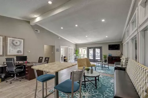 9850 Meadowglen Ln, Houston, TX 77042 photo 8