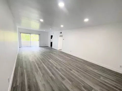 5035 Coldwater Canyon Ave, Los Angeles, CA 91423