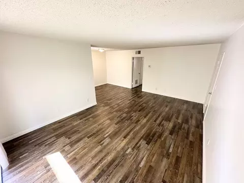 5035 Coldwater Canyon Ave, Los Angeles, CA 91423