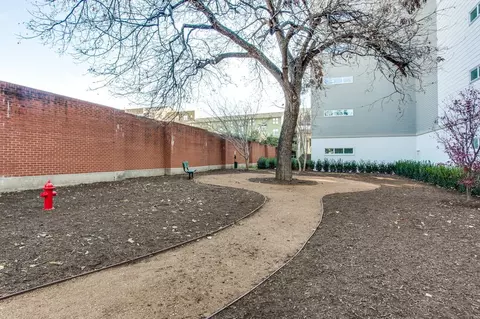 2112 Boll St, Dallas, TX 75204 photo 36