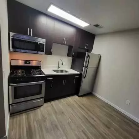 555 Douglas St, West Sacramento, CA 95605