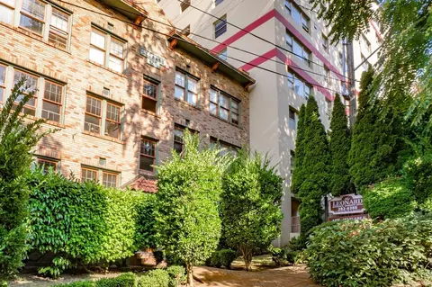 715 1st Ave W, Seattle, WA 98119