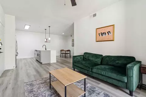 6610 N 93rd Ave, Glendale, AZ 85305