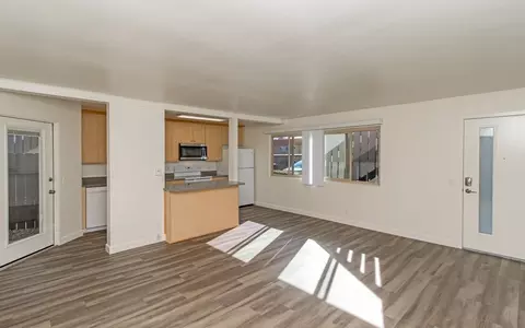 3969 Adams St, Carlsbad, CA 92008