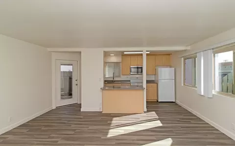 3969 Adams St, Carlsbad, CA 92008