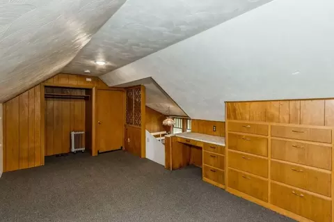 728 E College St, Iowa City, IA 52240