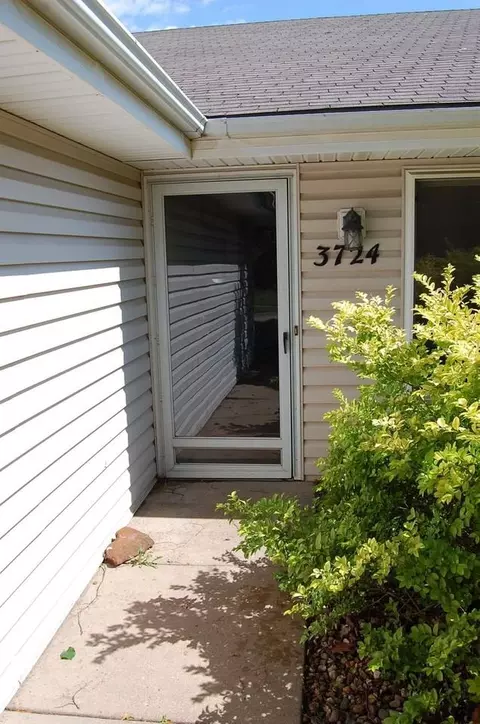 3724 Clover Cir, Lincoln, NE 68516