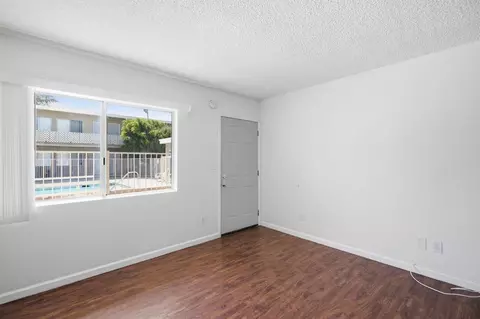 475 E Foothill Blvd, Pomona, CA 91767
