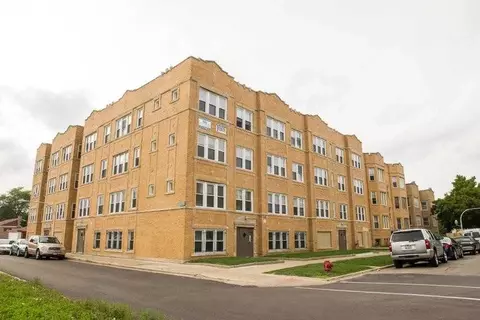 1860 S Komensky Ave, Chicago, IL 60623