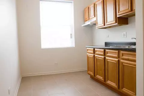 1860 S Komensky Ave, Chicago, IL 60623 photo 5