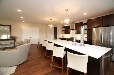 2810 W 43rd St, Minneapolis, MN 55410