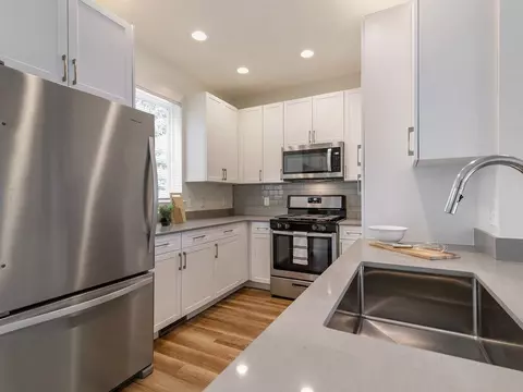 14000 Avalon Dr, Northborough, MA 01532