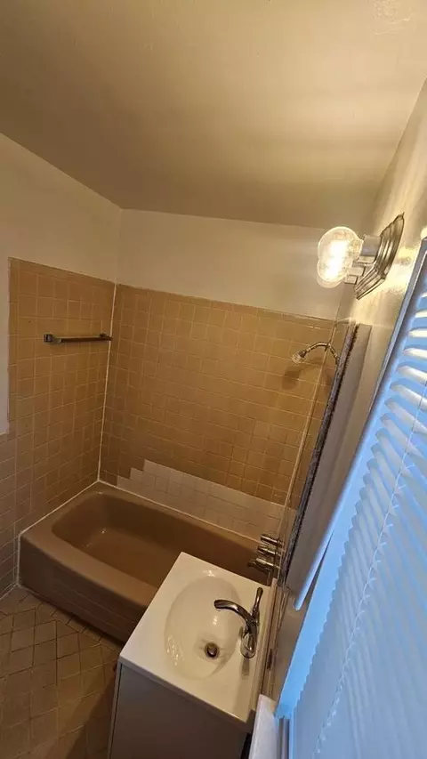 330 Alemany Blvd, San Francisco, CA 94110 photo 4