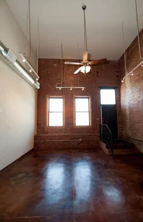 211 S Market Ave, Springfield, MO 65806