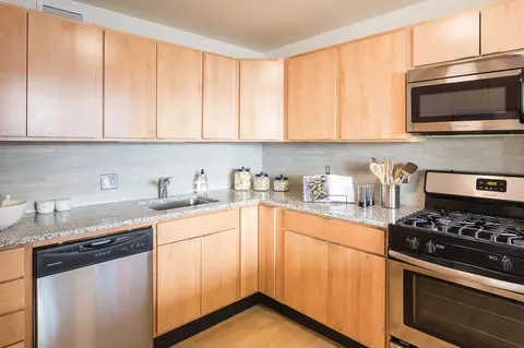 2101 S Michigan Ave, Chicago, IL 60616 photo 2