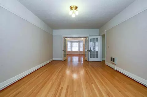 117 NW Trinity Pl, Portland, OR 97209
