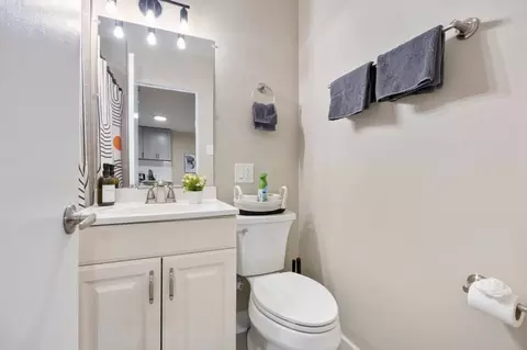 1009 Front St, Lisle, IL 60532 photo 9