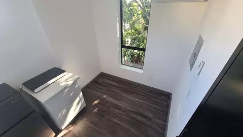 641 N Hobart Blvd, Los Angeles, CA 90004