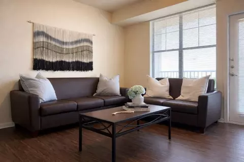 820 Benge Dr, Arlington, TX 76013