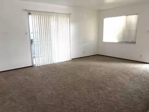 Overend Ave, Richmond, CA 94804