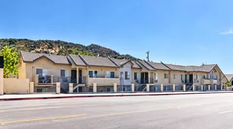 7320 Foothill Blvd, Tujunga, CA 91042
