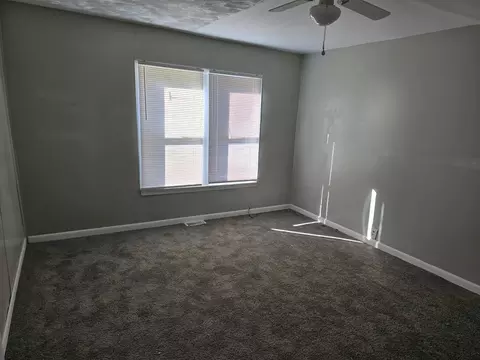 1521 E Kirby Ave, Muncie, IN 47302