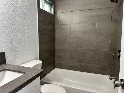 845 E 6th St, Long Beach, CA 90802 photo 19