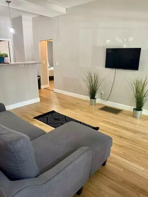 Highland Ave, Columbus, OH 43085