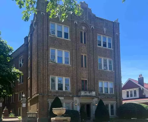 12943 Clifton Blvd, Lakewood, OH 44107