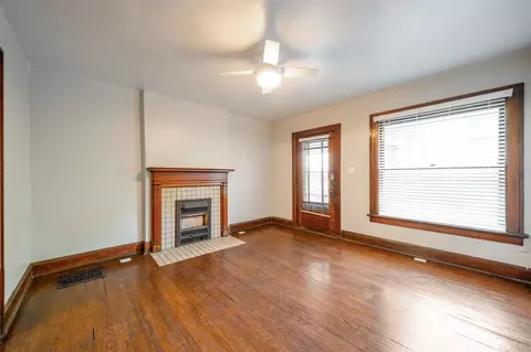 828 Dennison Ave, Columbus, OH 43215