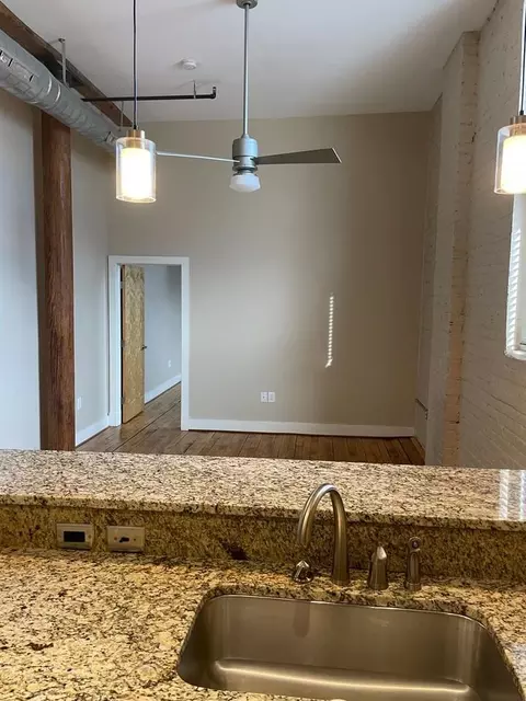 612 Commerce St, Lynchburg, VA 24504 photo 6